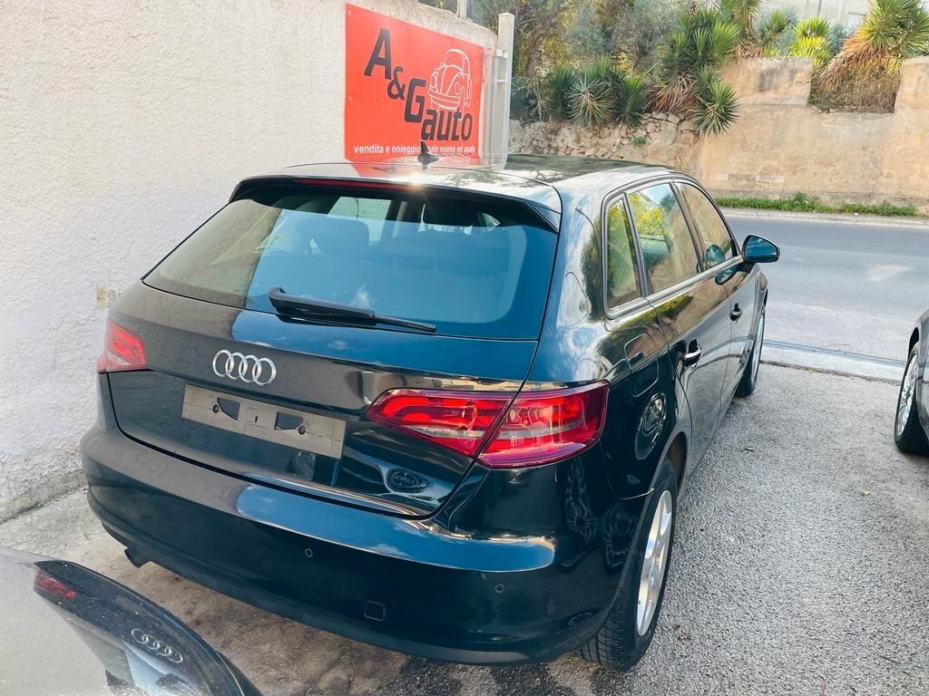 Audi A3 SPB 1.6 TDI 105 CV CR Attraction