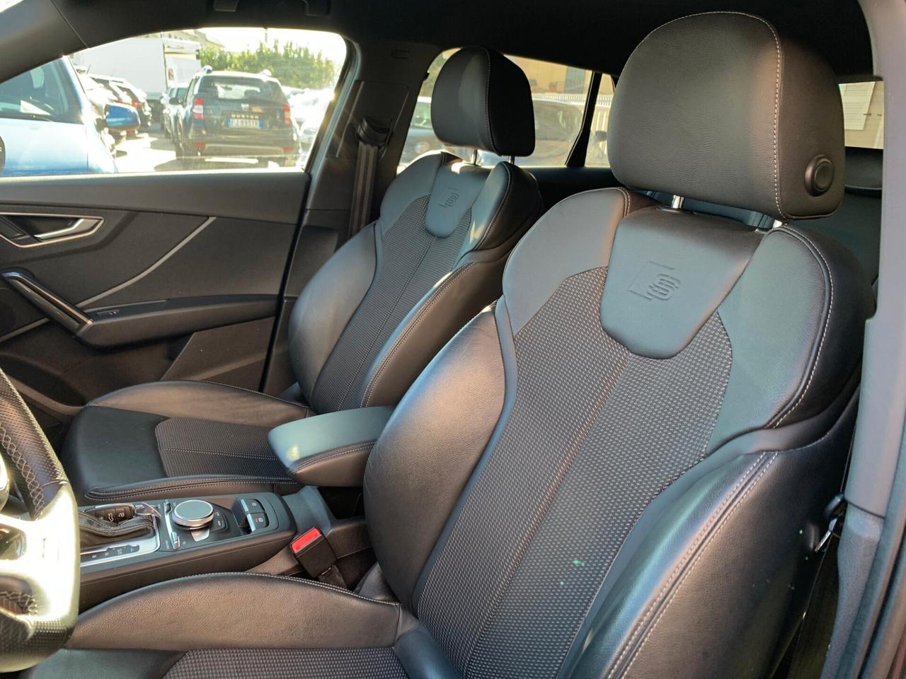 Audi Q2 30 TDI S tronic Identity Black