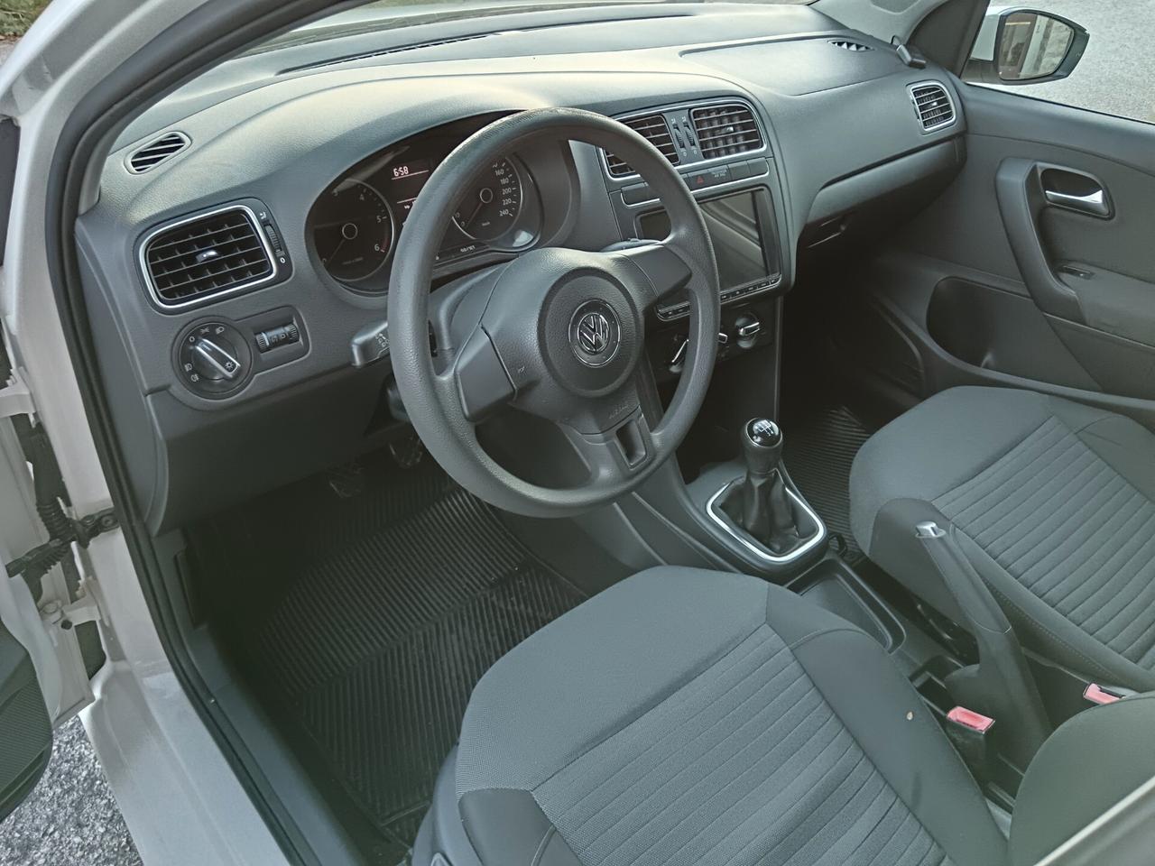 Volkswagen Polo 1.2 TDI 75CV 5 PORTE NEOPATENTATI