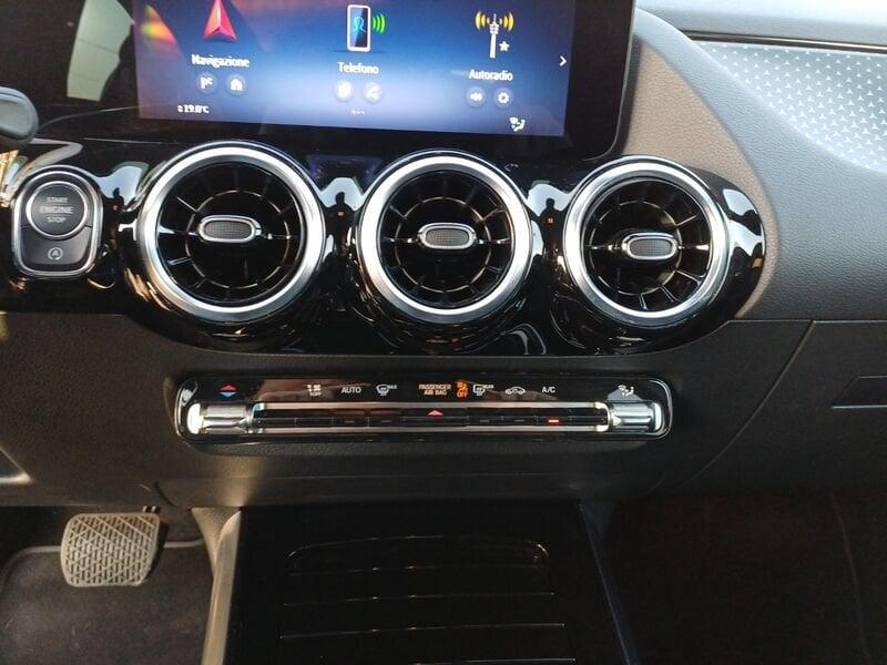 Mercedes-Benz GLA GLA 180 d Progressive Advanced NIGHT-PACK