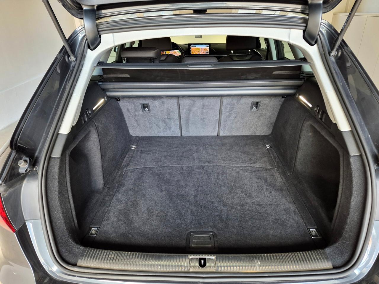 Audi A4 Avant 35 tdi MHEV S TRONIC NAVI CARPLAY FULL-LED