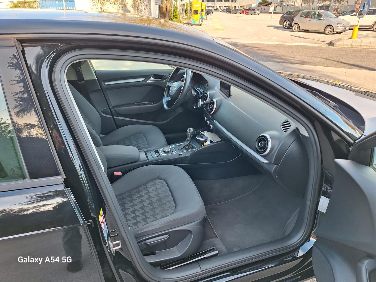 Audi A3 1.6 TDI Attraction S Tronic