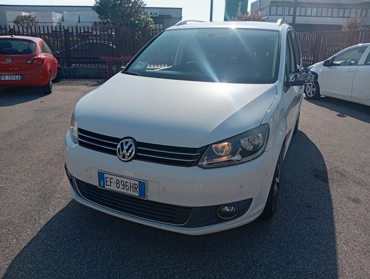 Volkswagen Touran 2.0 TDI 140 CV 7 POSTI