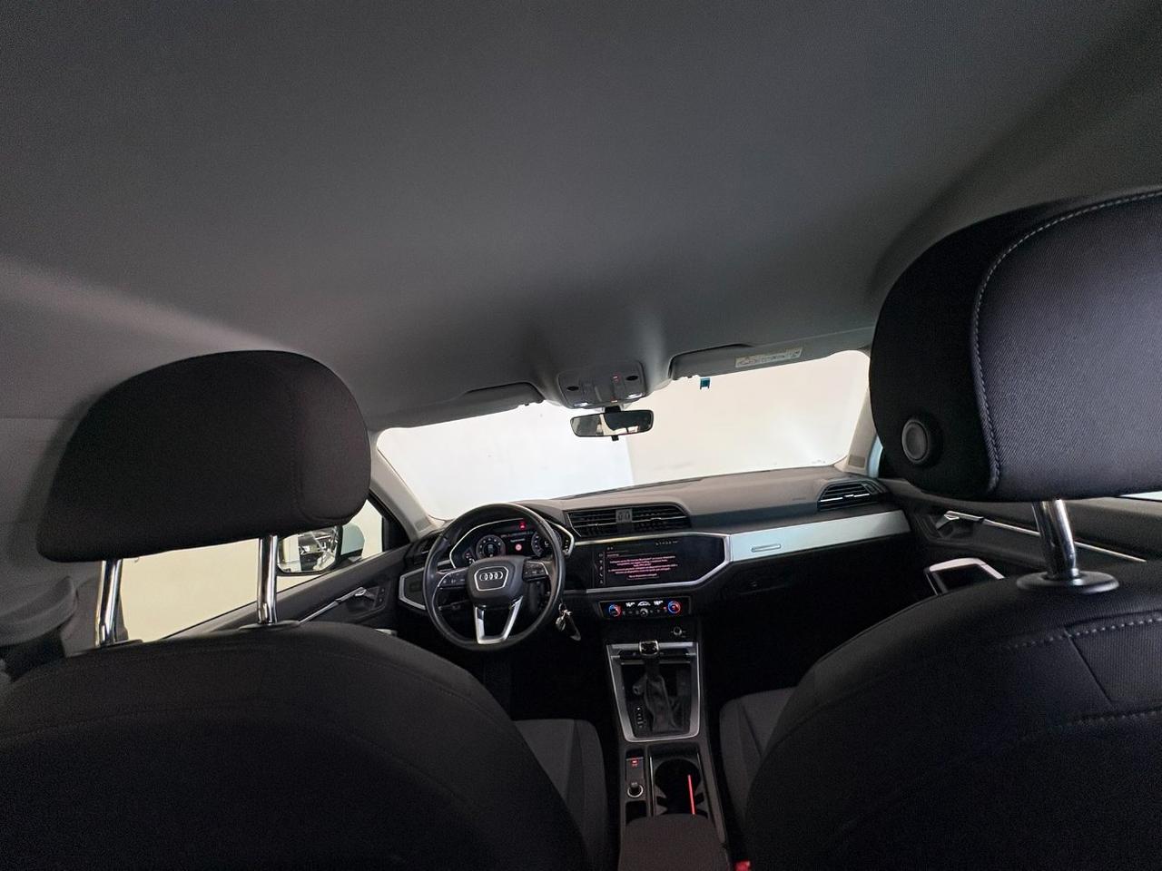 Audi Q3 35 1.5 tfsi mhev s-tronic