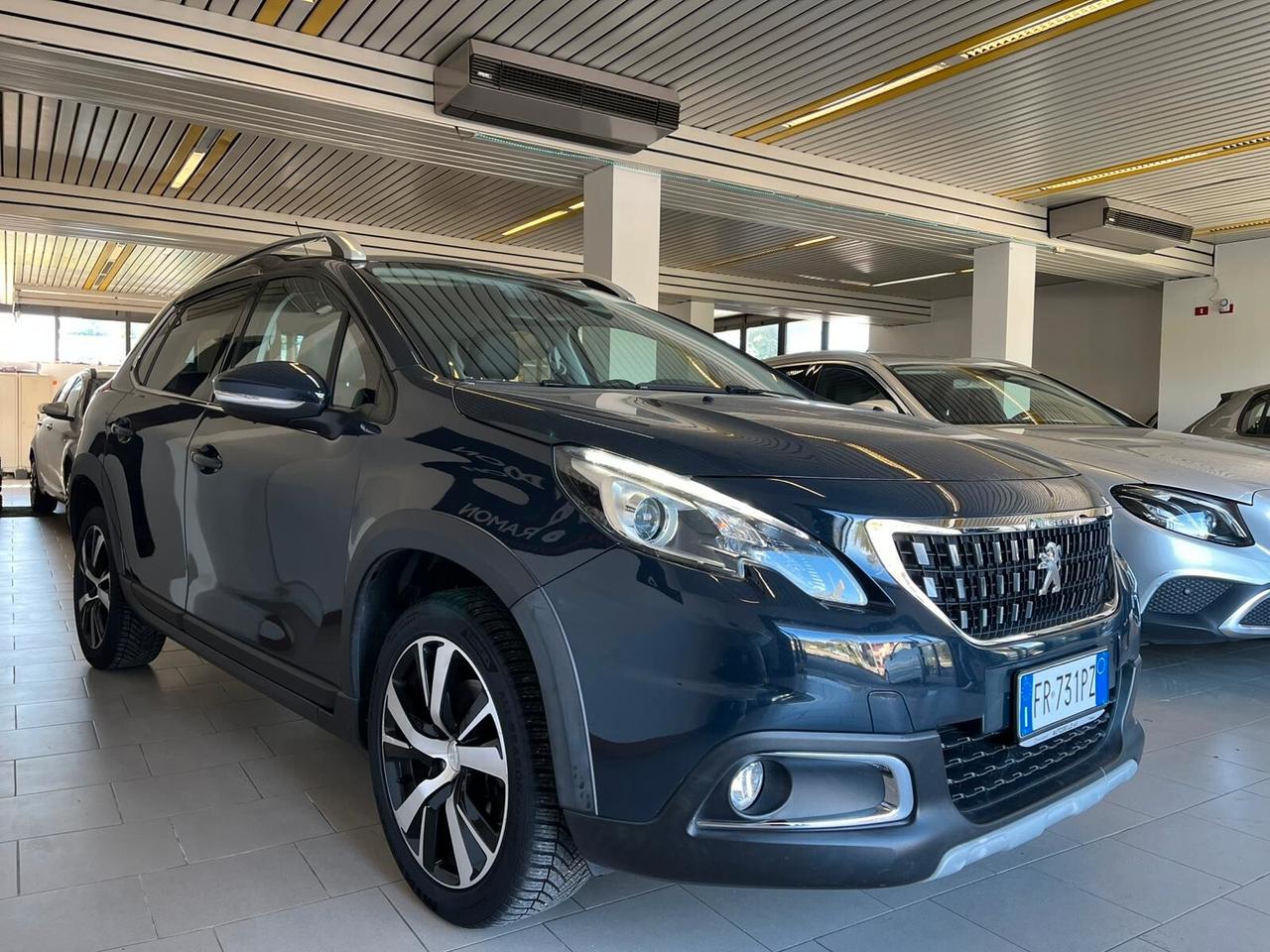 Peugeot 2008 BlueHDi 100 S&S Black Matt