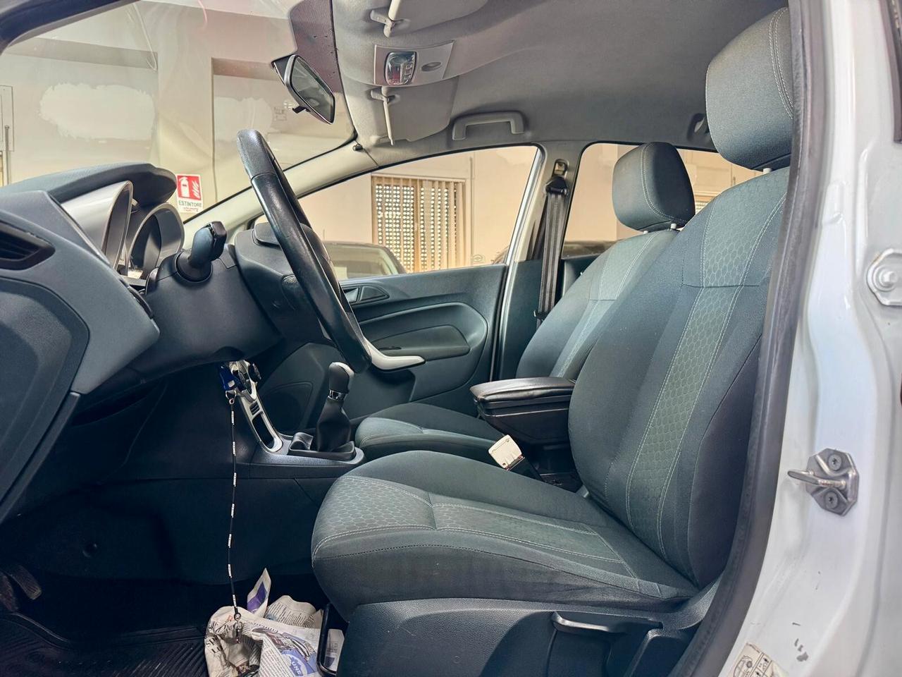 Ford Fiesta 1.4 97cv 5 porte GPL Titanium 2010