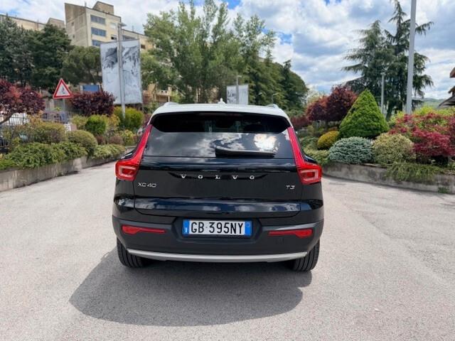 VOLVO XC40 T3 GEARTRONIC BUSINESS PLUS