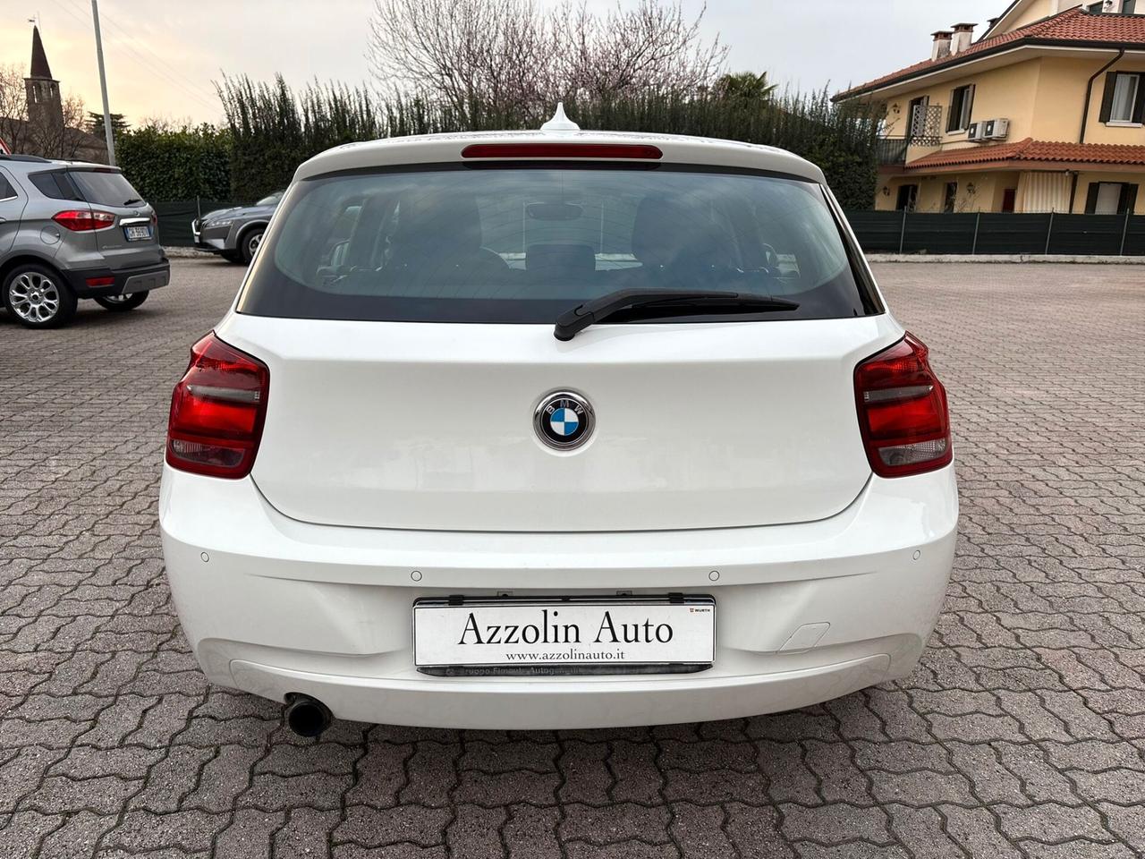 BMW SERIE 1 BENZINA AUTOMATICA SI A NEOPATENTATI