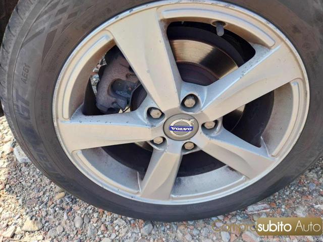 VOLVO V40 D2 1.6 Momentum