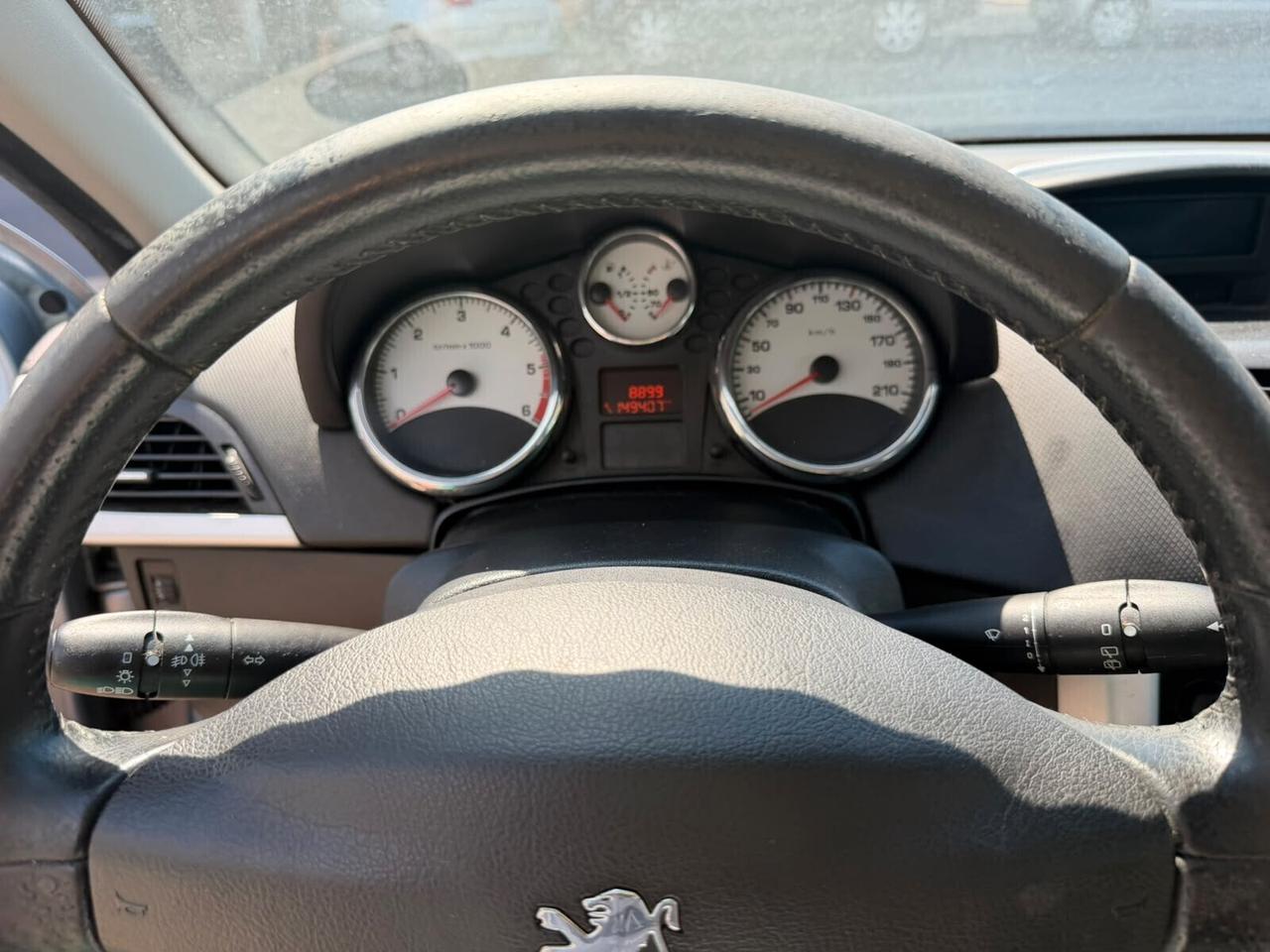Peugeot 207 1.4 HDi 70CV 5p. Active