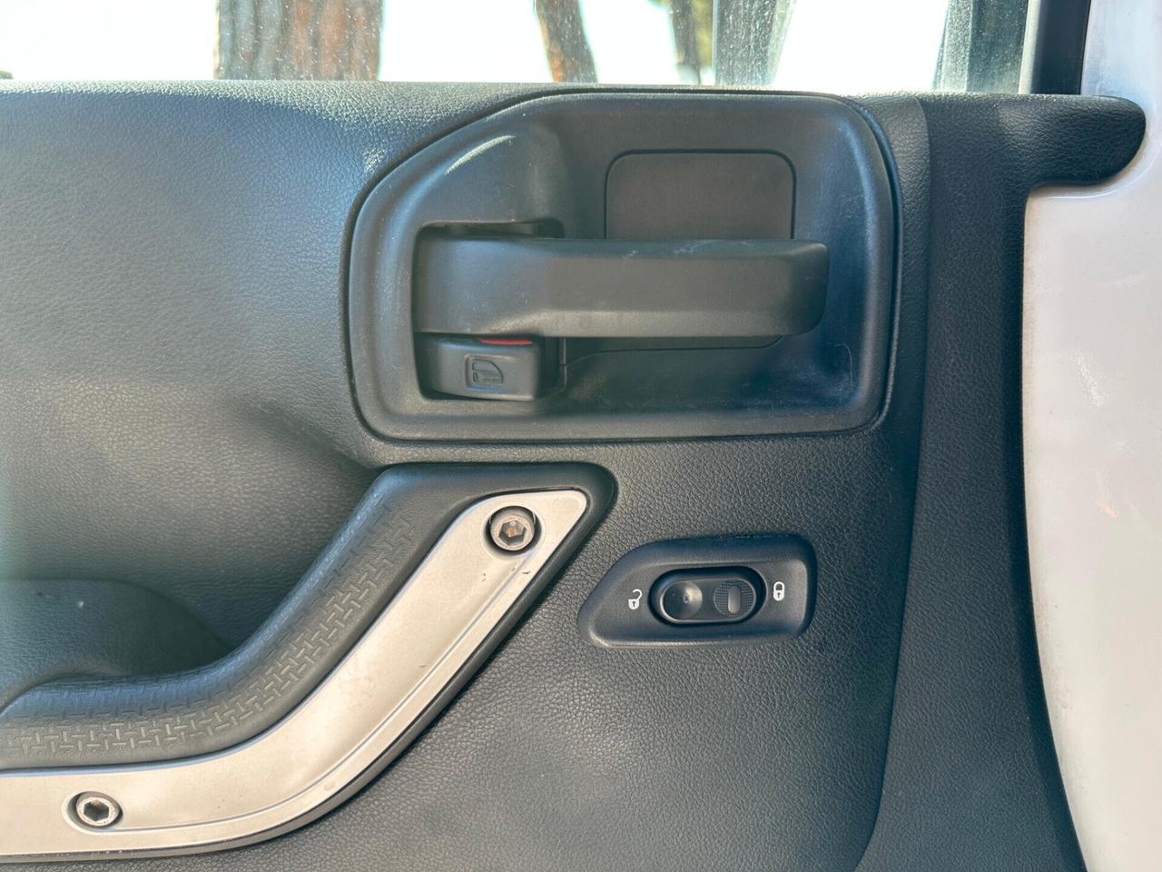 Jeep Wrangler 2.8 CRD DPF Sahara Auto