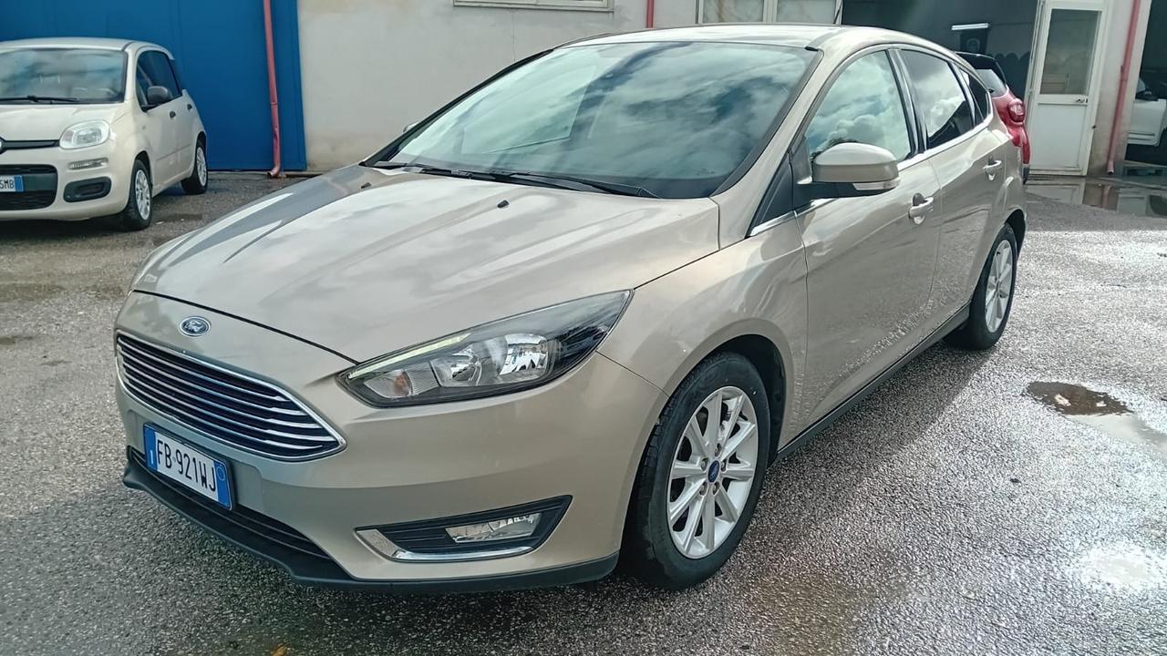 Ford focus 5P-1.5 tdci-titanium-full-2016