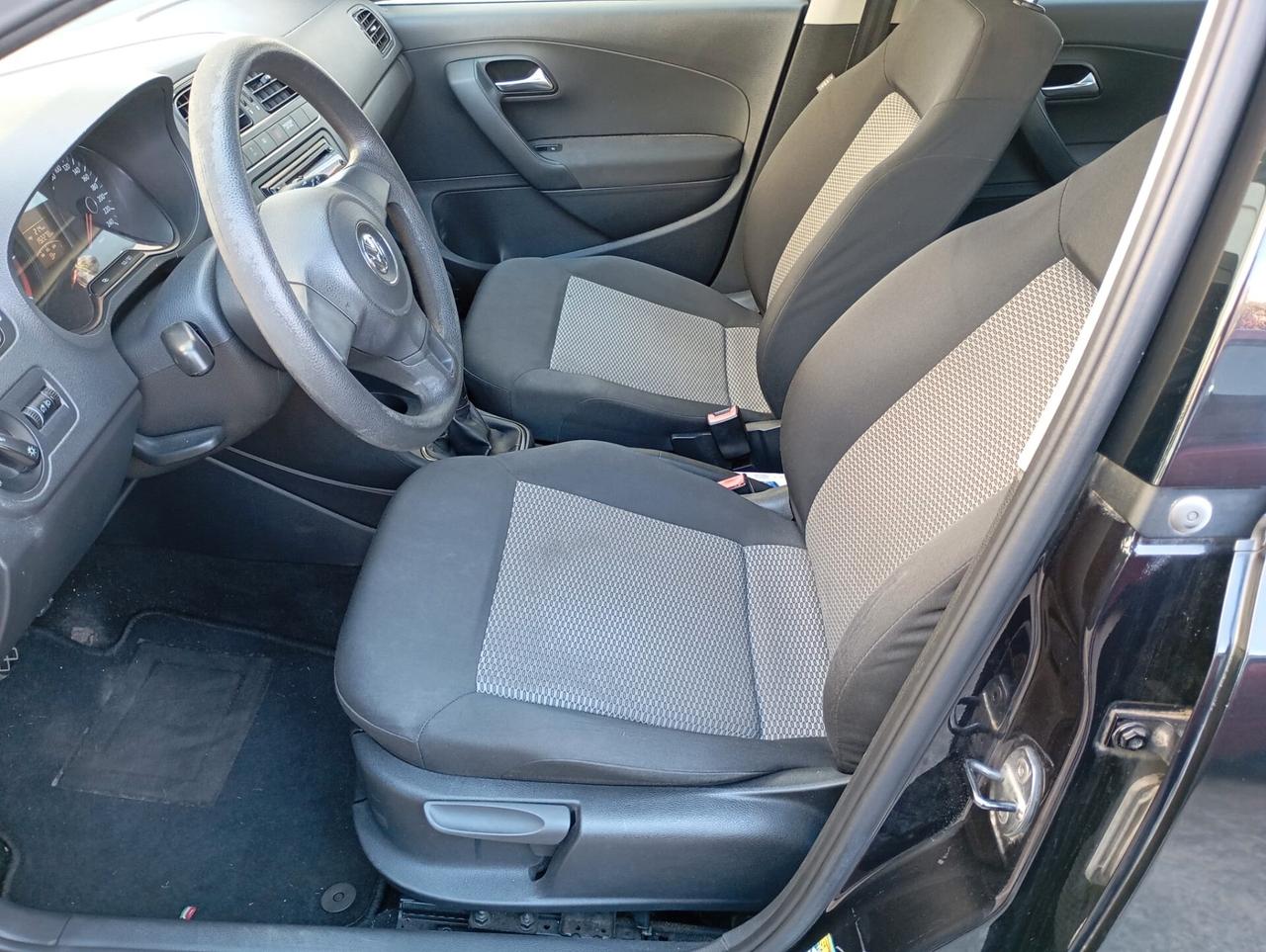 Volkswagen Polo 1.6 Comfortline-2010