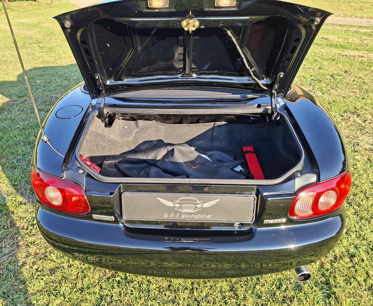Mazda MX-5 1.6i 16V cat Naked book completo