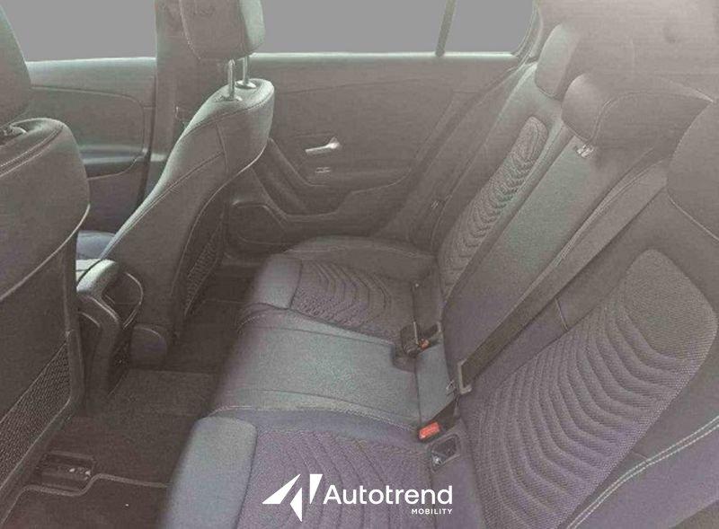 Mercedes-Benz Classe A 180 d 116 CV NAVI LED Business Extra