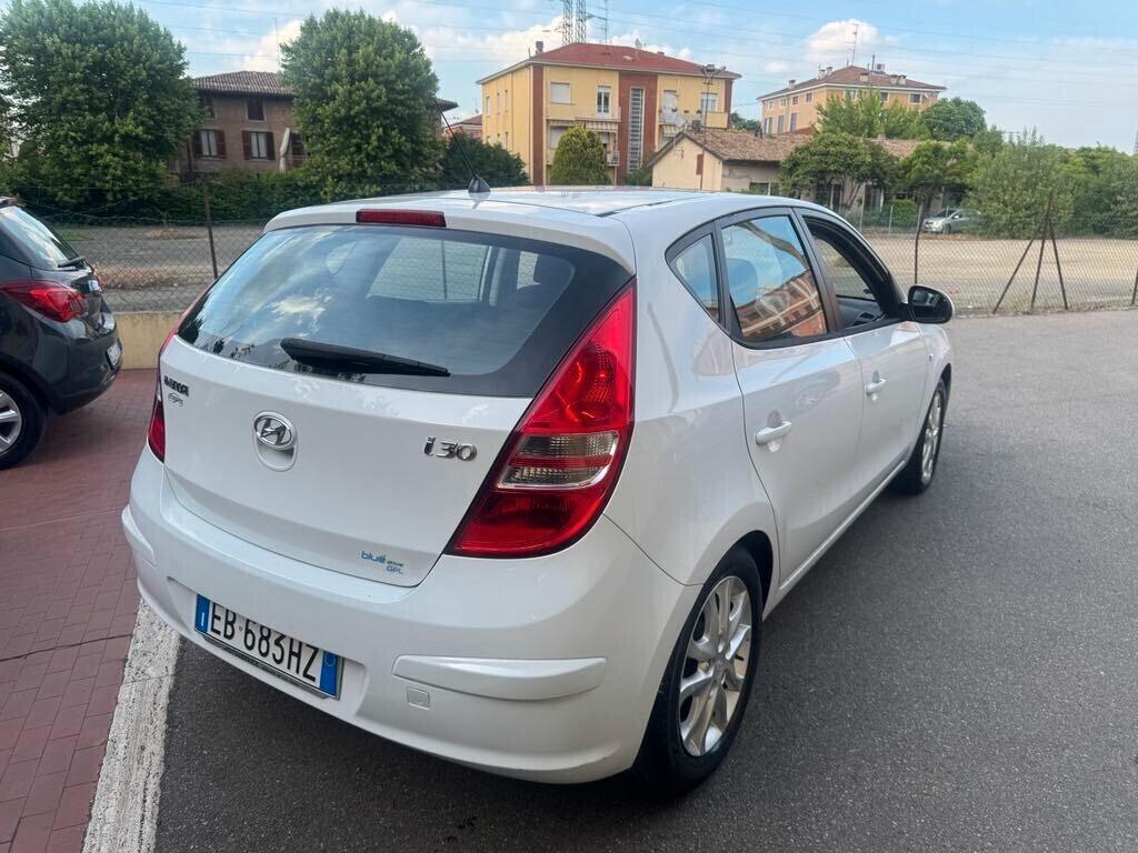 Hyundai i30 1.4 16V 109CV 5p. BlueDr. GPL Active
