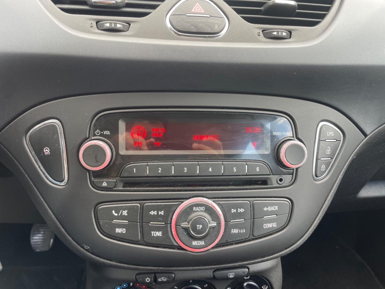 Opel Corsa 1.4 90CV GPL Tech 5 porte n-Joy