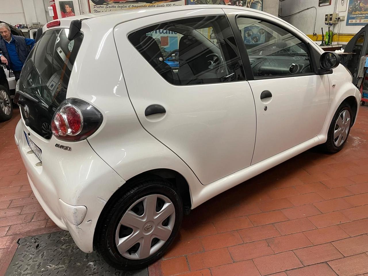 Toyota Aygo 1.0 12V VVT-i 5 porte Sol Connect
