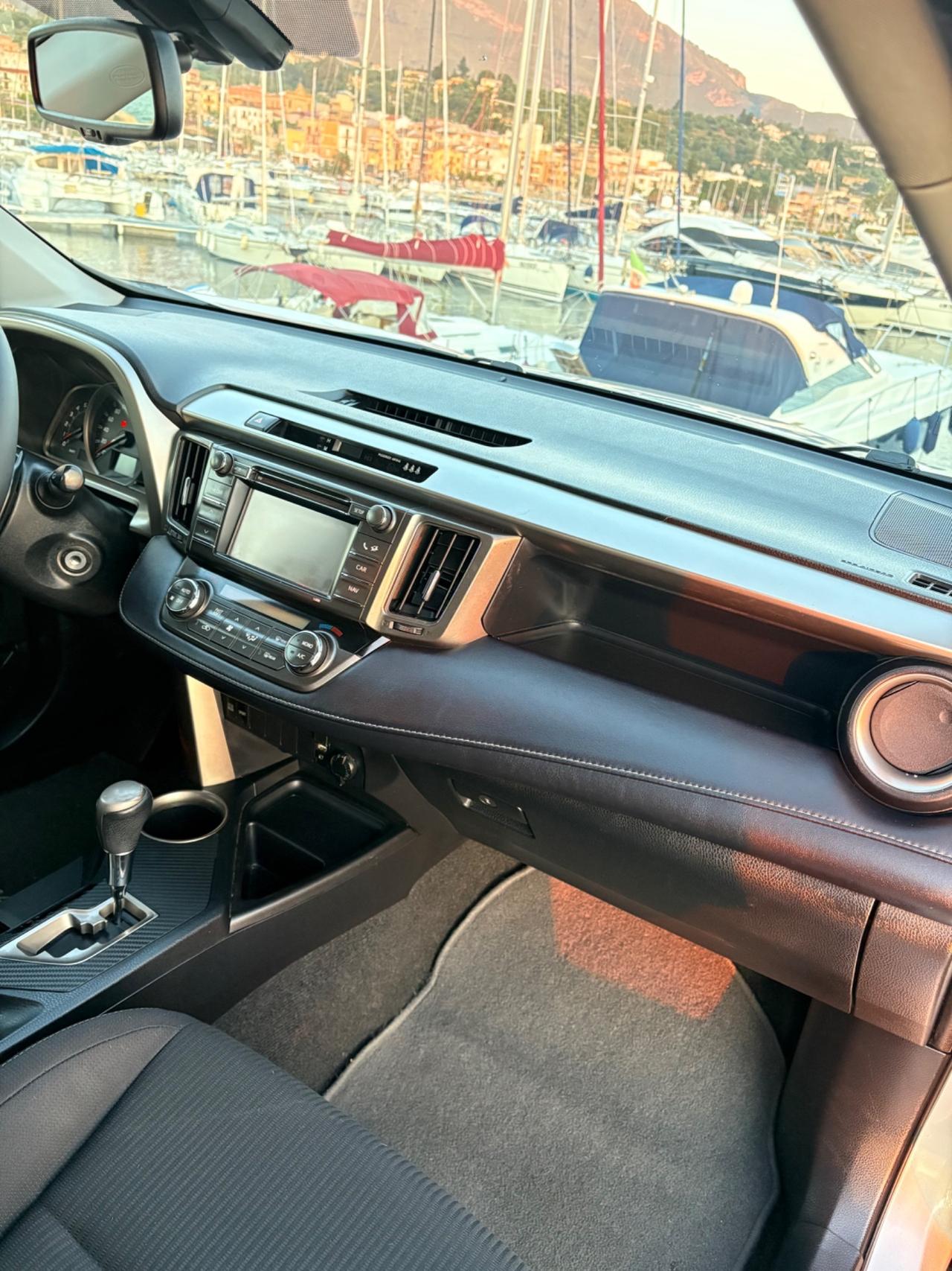 Toyota RAV 4 RAV4 2.2 D-4D 4WD Lounge