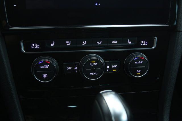VOLKSWAGEN Golf 2.0 TDI DSG 5p. 4MOTION Highline BMT Fari Full LED