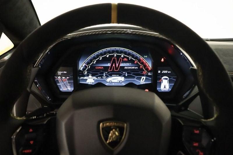 Lamborghini Aventador SVJ 6.5 V12 1 of 900