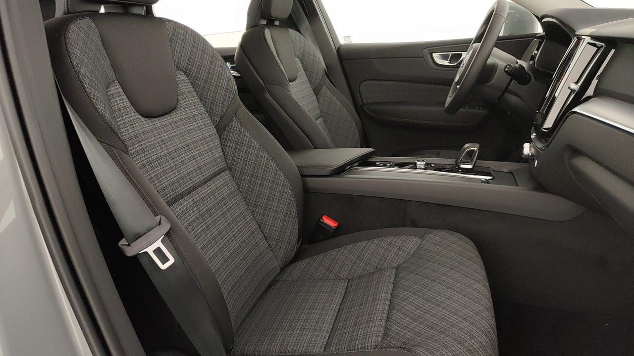 VOLVO N.XC60 Core T6 AWD AUT