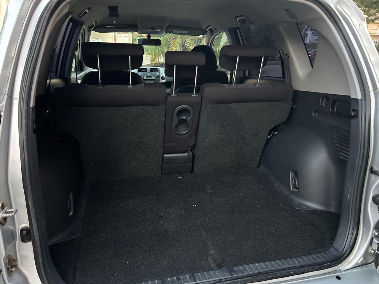 Toyota RAV 4 RAV4 2.2 D-4D 136 CV Sol unico propri