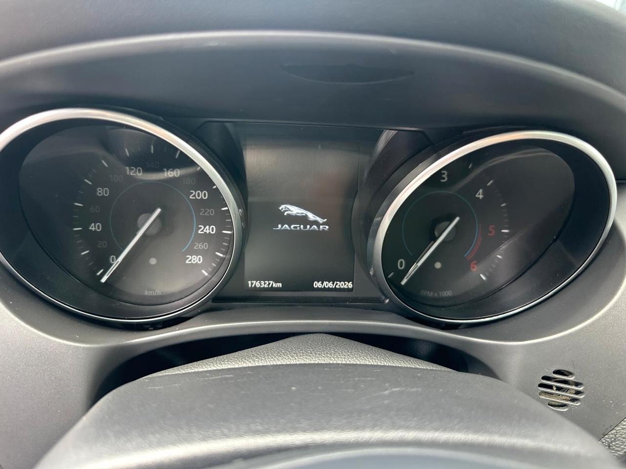 Jaguar F-Pace 2.0 D 180 CV AWD Prestige