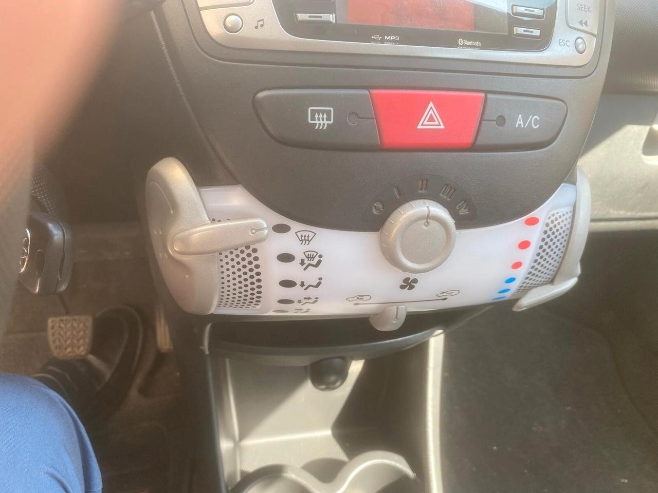 Toyota Aygo 1.0 12V VVT-i 5 porte Lounge Connect