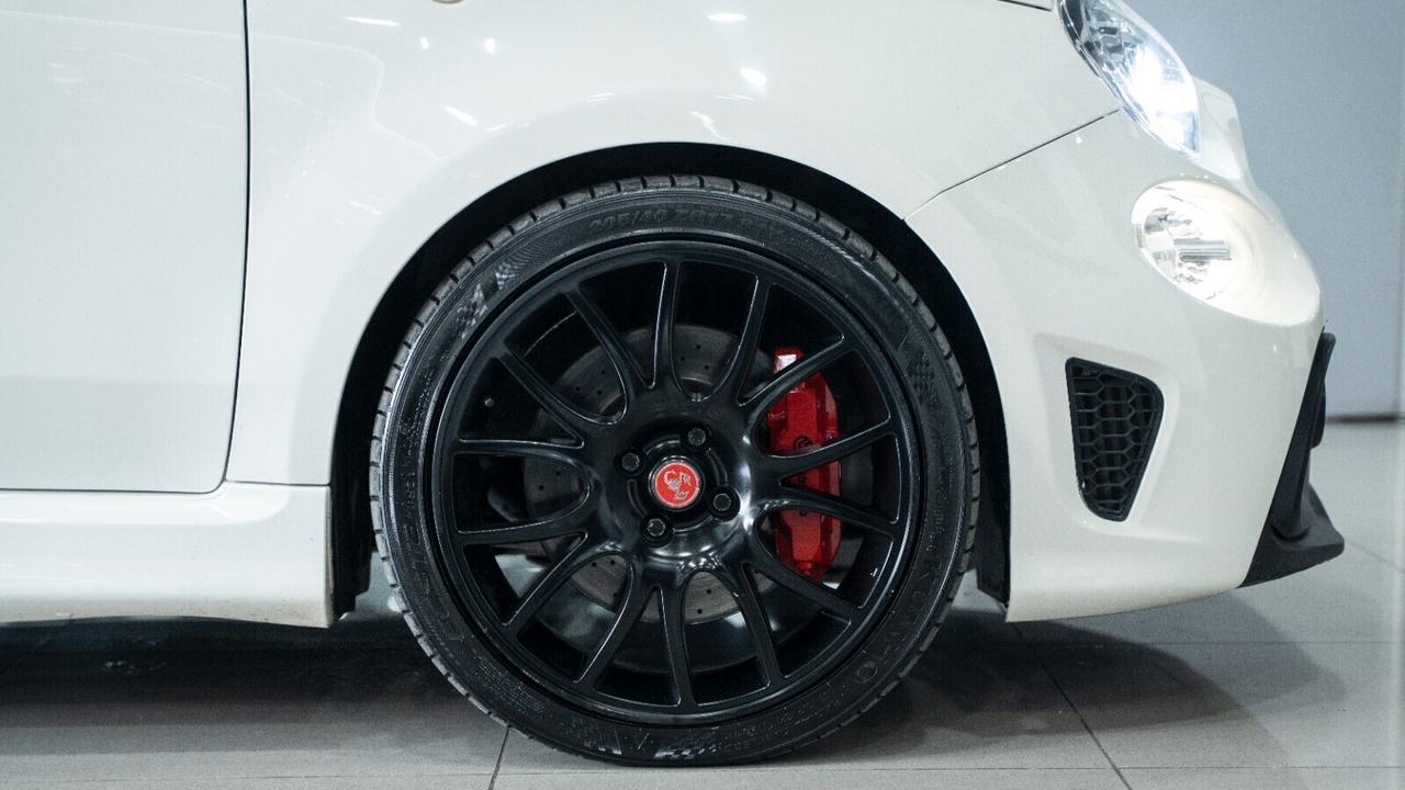 Abarth 595 Competizione 1.4 TJET 180CV AUTO SABELT BEATS CARBONIO AKRAPOVI