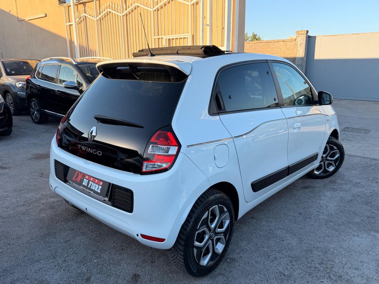 Renault Twingo 1.0 70CV CABRIO LIMITED