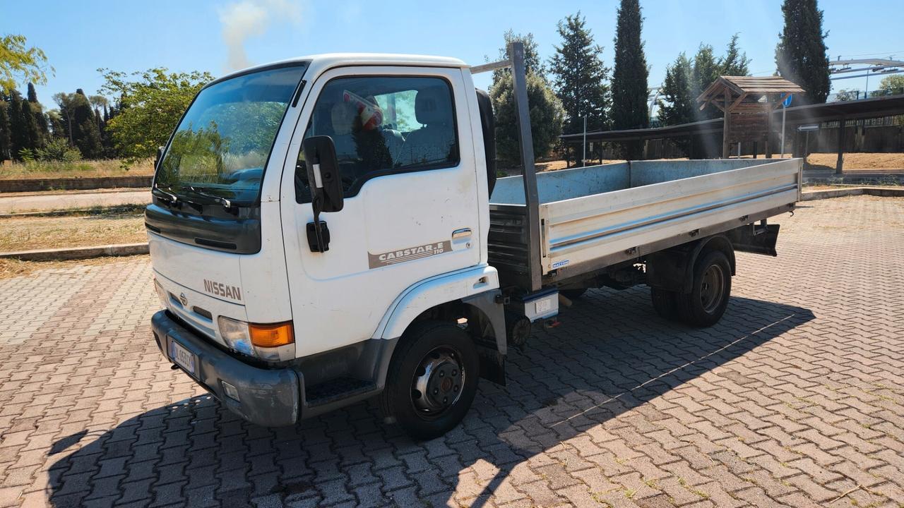 Nissan Cobstar 110.35 3.0 TD