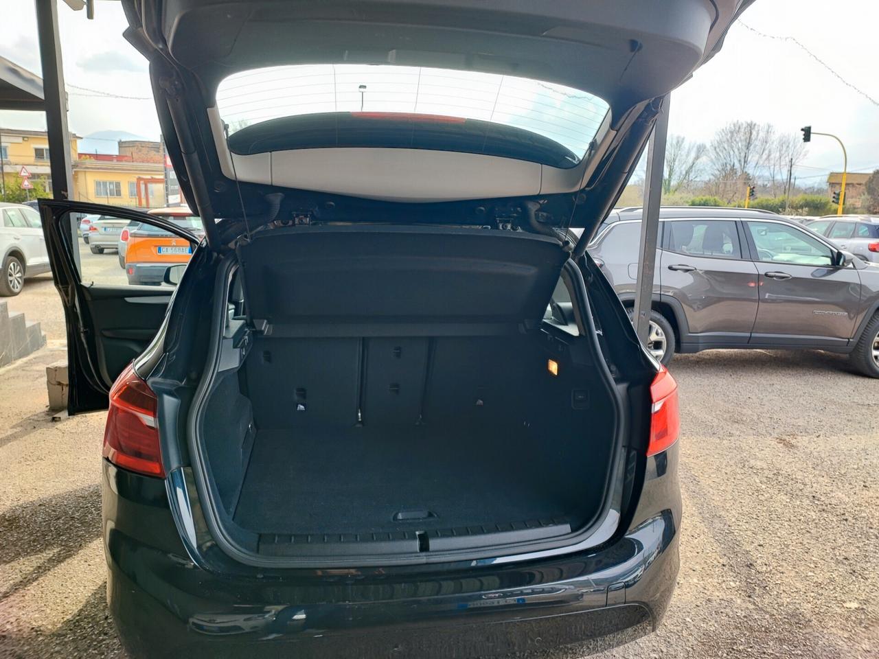 Bmw 2er Active Tourer 218d Luxury