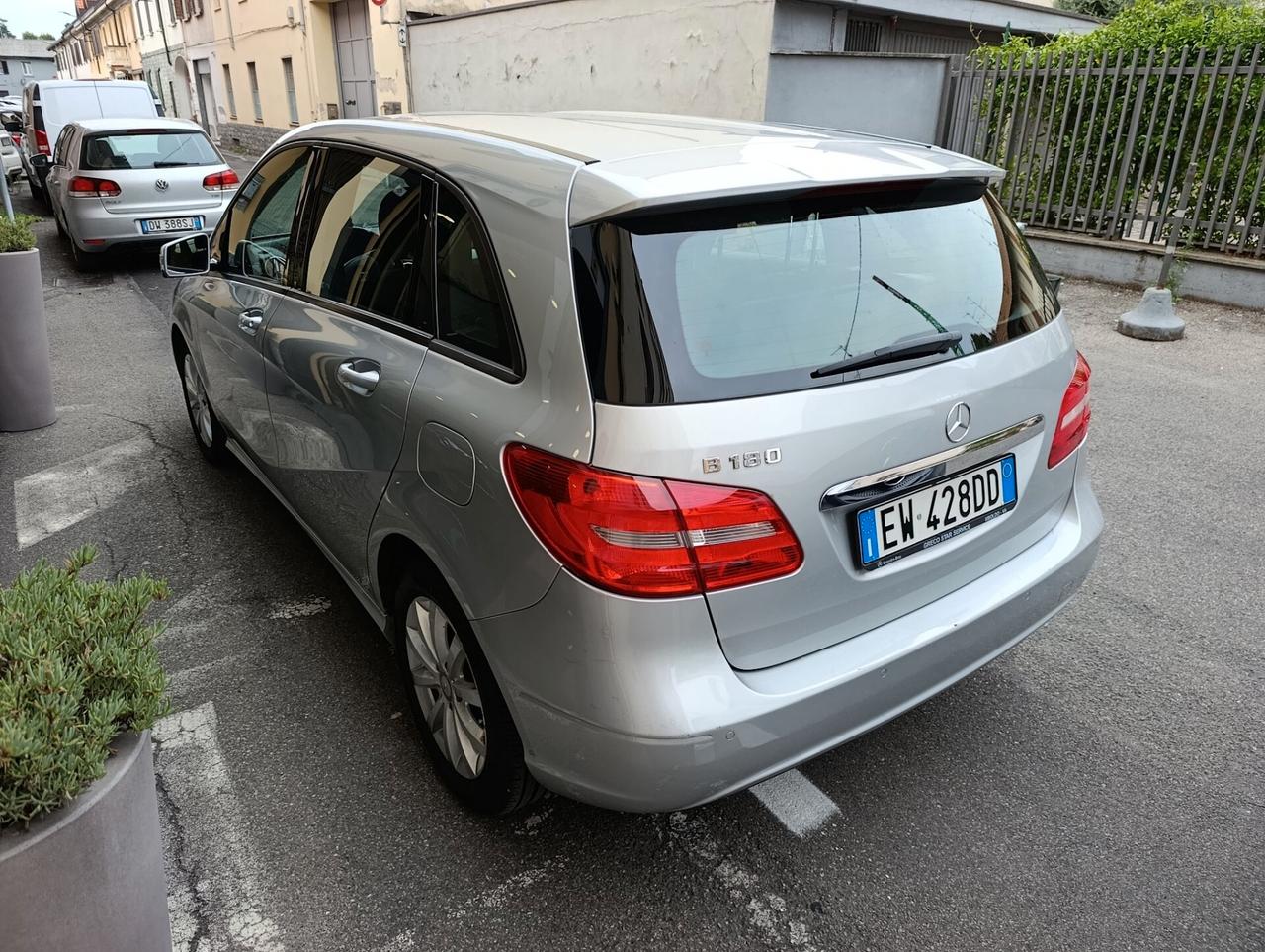 Mercedes-benz B 180 Executive Euro 6 Navi/Bluetooth/Led/Sensori