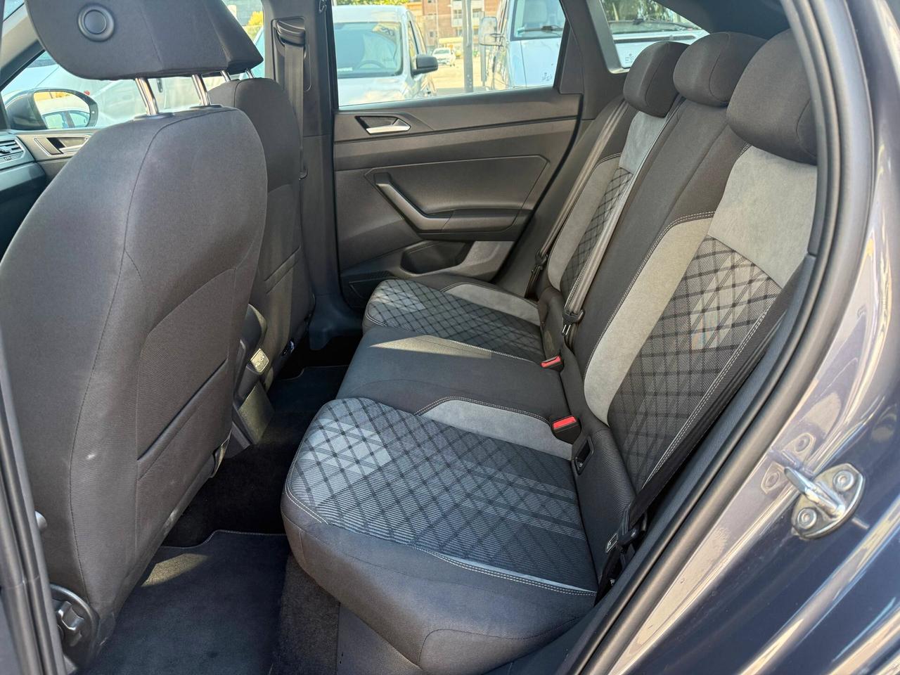 Volkswagen Taigo 1.0 TSI 115 CV R-Line