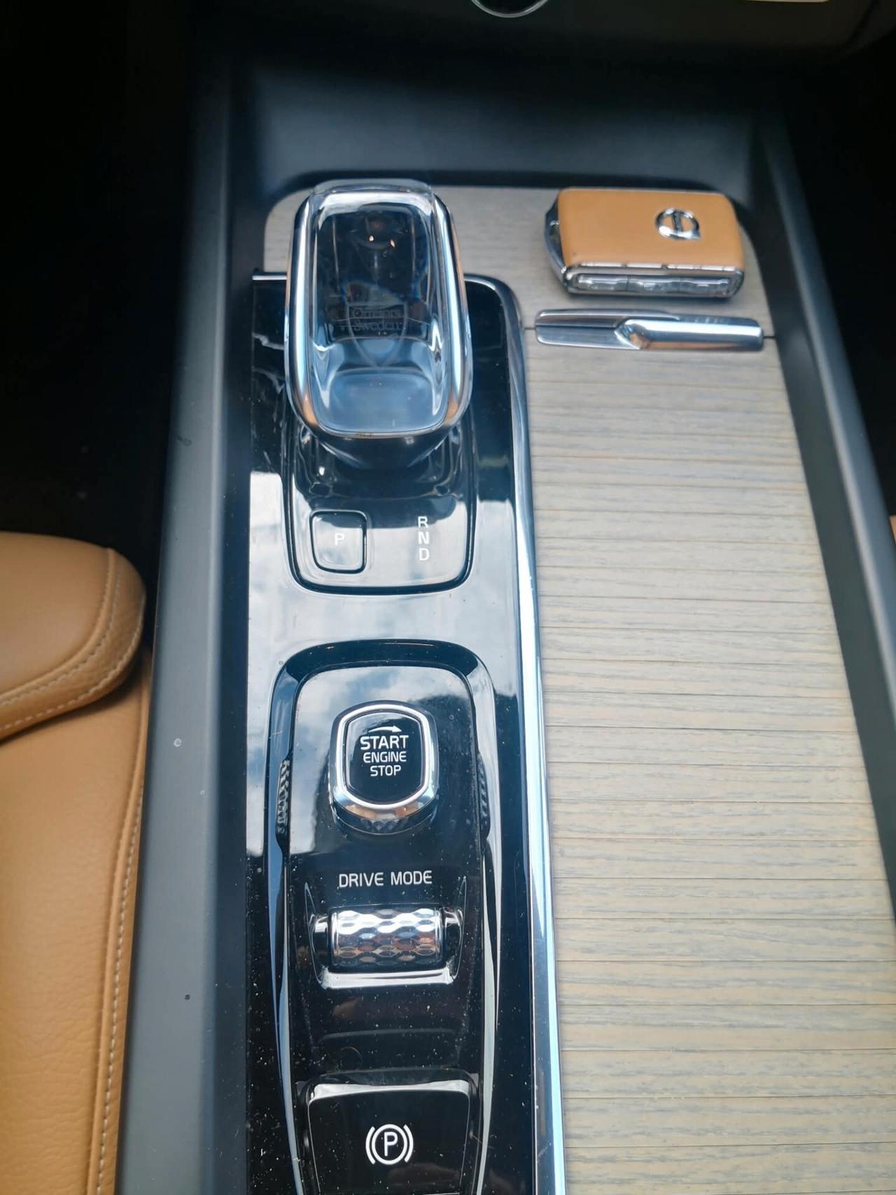 Volvo XC60 B4 (d) AWD Geartronic Inscription