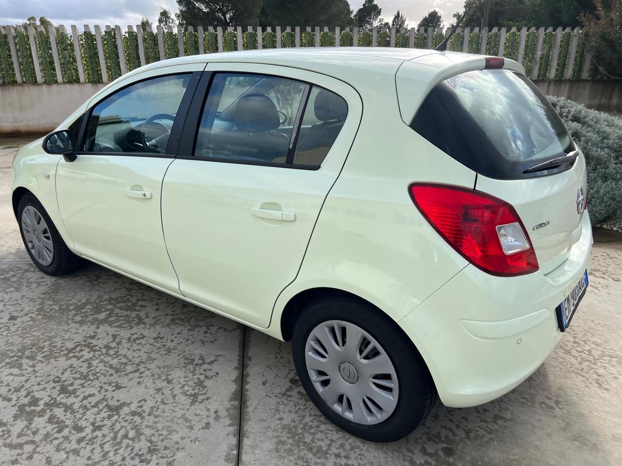 Opel Corsa 1.2 5 porte GPL-TECH 2012
