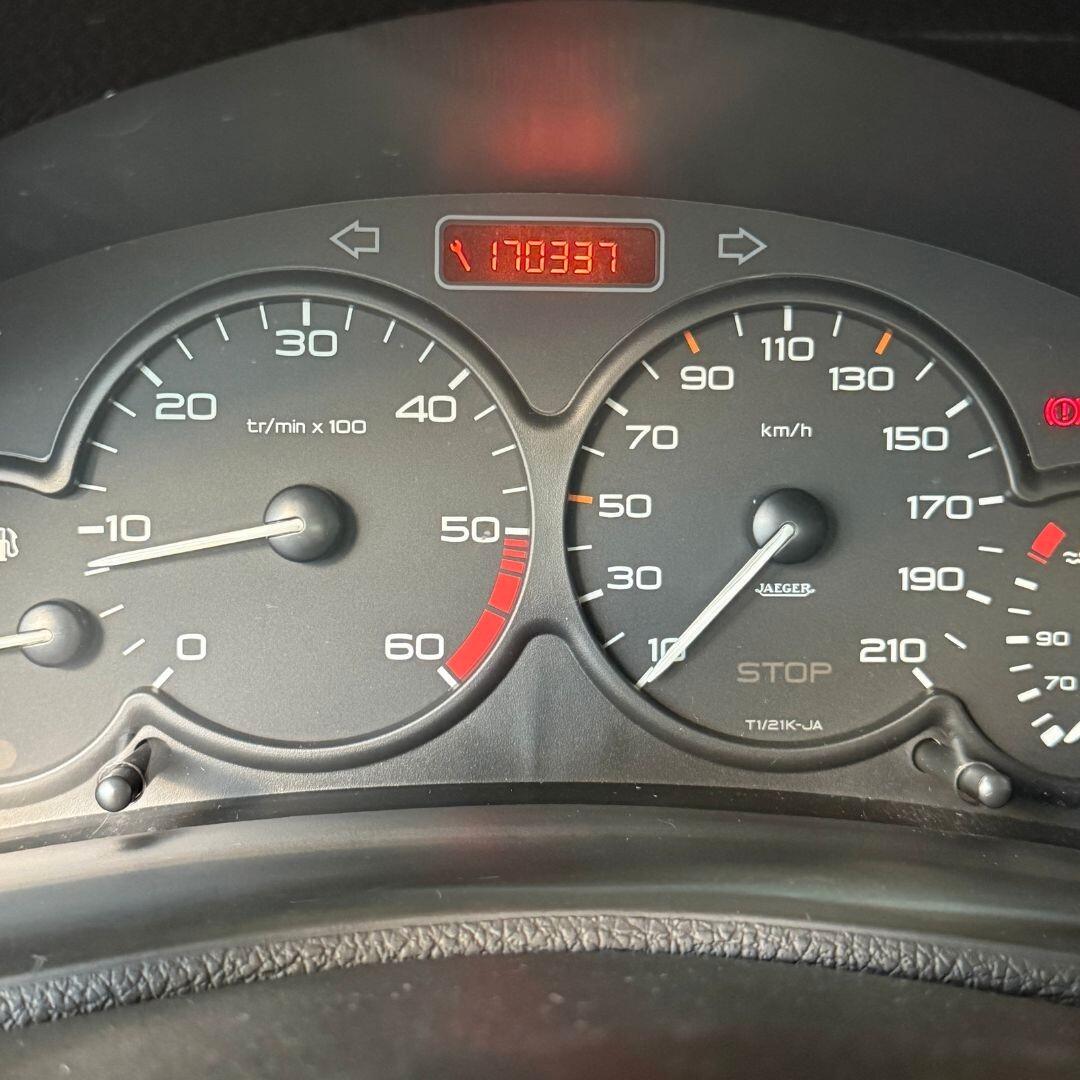 Peugeot 206 1.4 HDi **NEOPATENTATI**