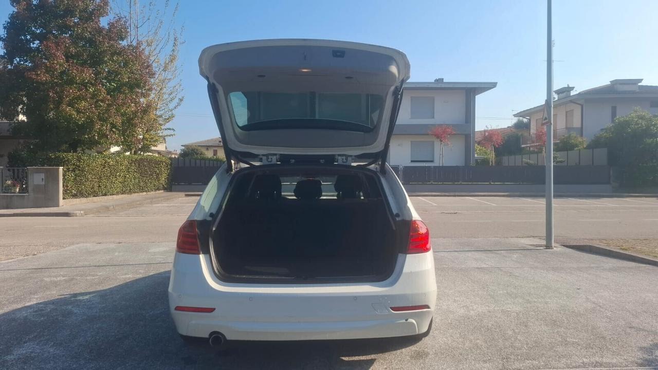 Bmw 318 318d Touring Business aut.