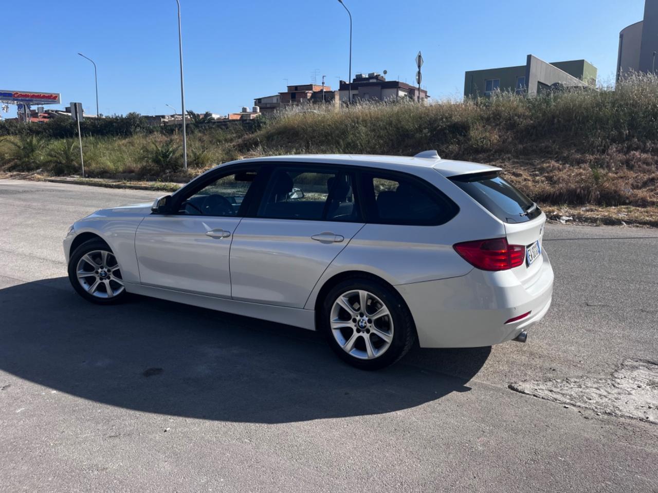 Bmw 320 d touring 2.0 184cv 2014 Automatica