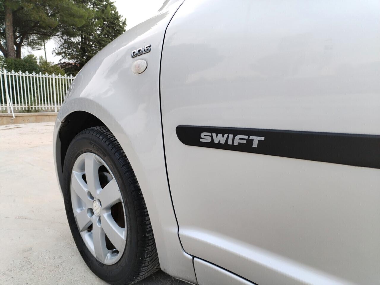 Suzuki Swift 1.3 DDiS 75cv 5 porte NEOPATENTATI