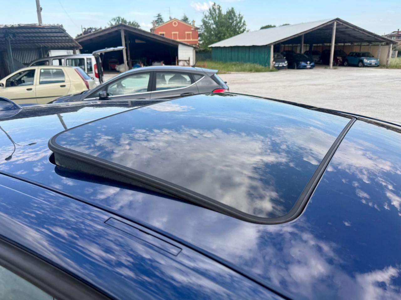 Bmw serie1 2.0 118D Tetto apribile fari Led bi-xenon