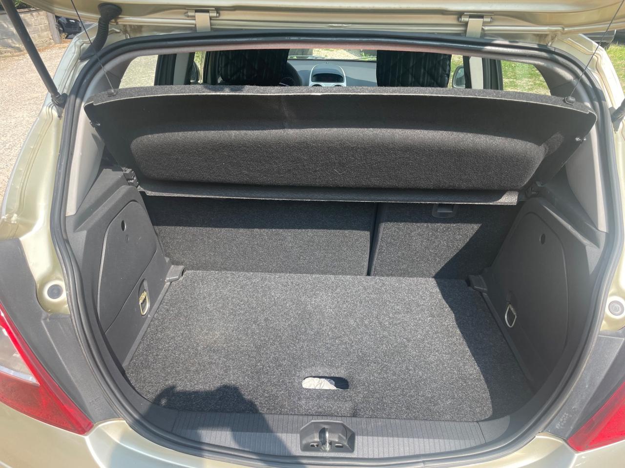 Opel Corsa 1.2 5 porte Cosmo