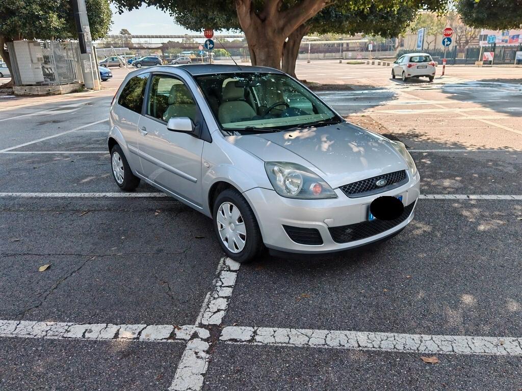 Ford Fiesta 1.4 diesel con 99.000 km