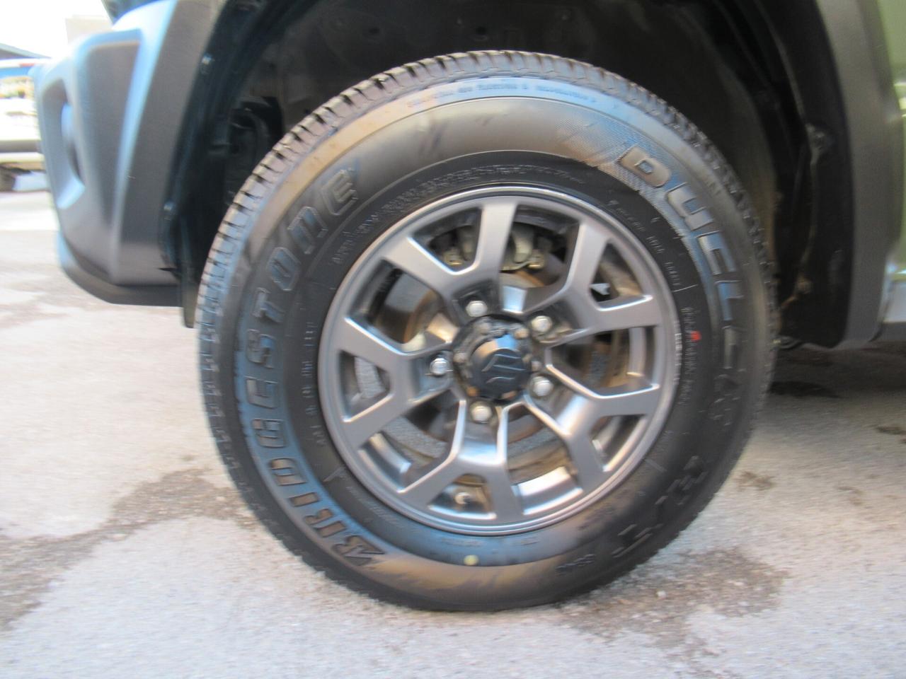 Suzuki Jimny 1.5 5MT Top