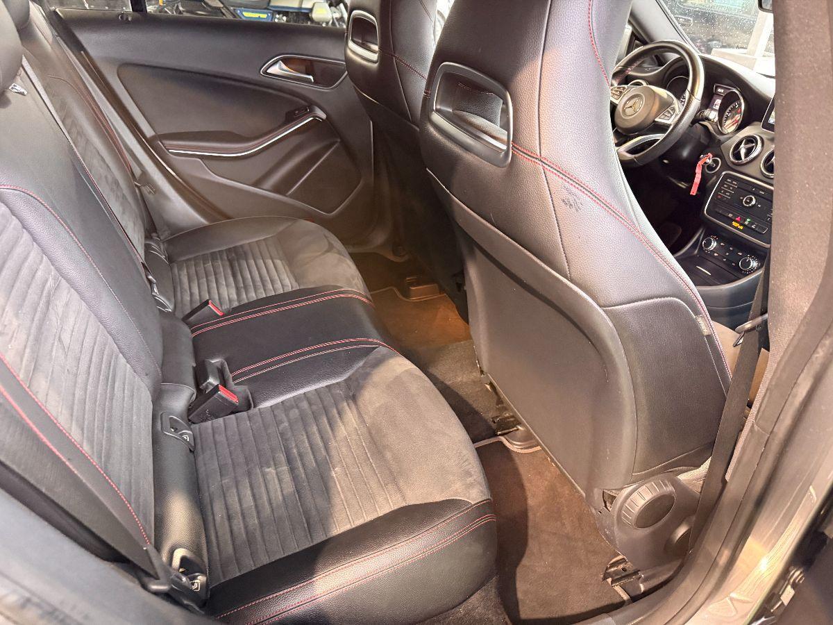 MERCEDES - Classe CLA Shooting Brake 200 d Premium Dark Night auto