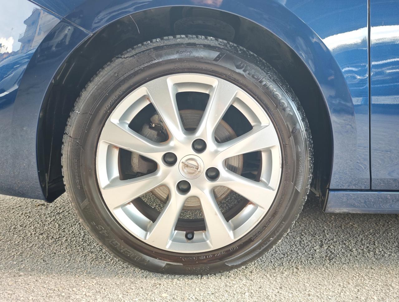 Pari a nuova Opel Corsa 1.2 100 CV Edition