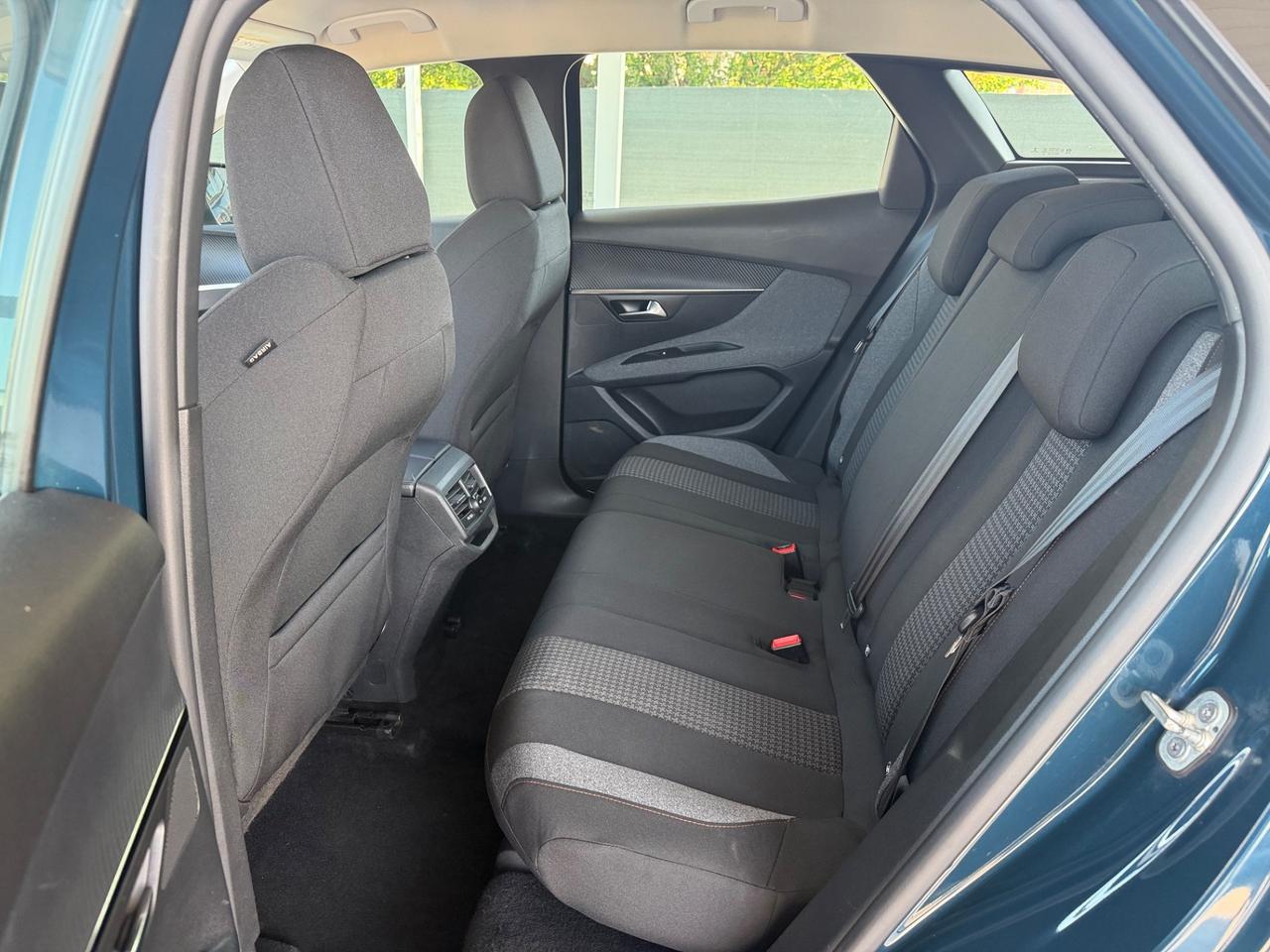 Peugeot 3008 BlueHDi 130 S&S Active Pack