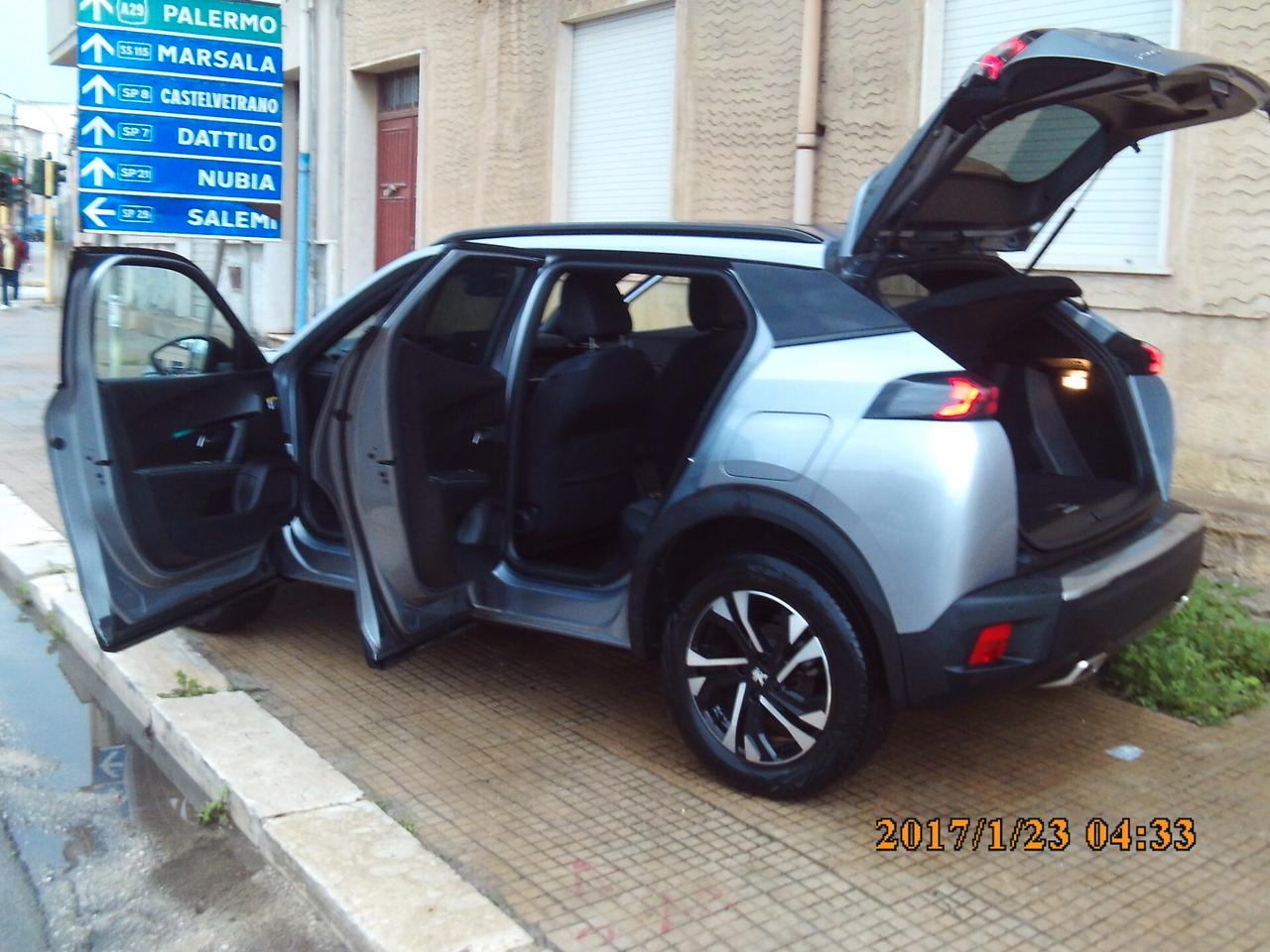 Peugeot 2008 PureTech 130 S&S EAT8 Allure