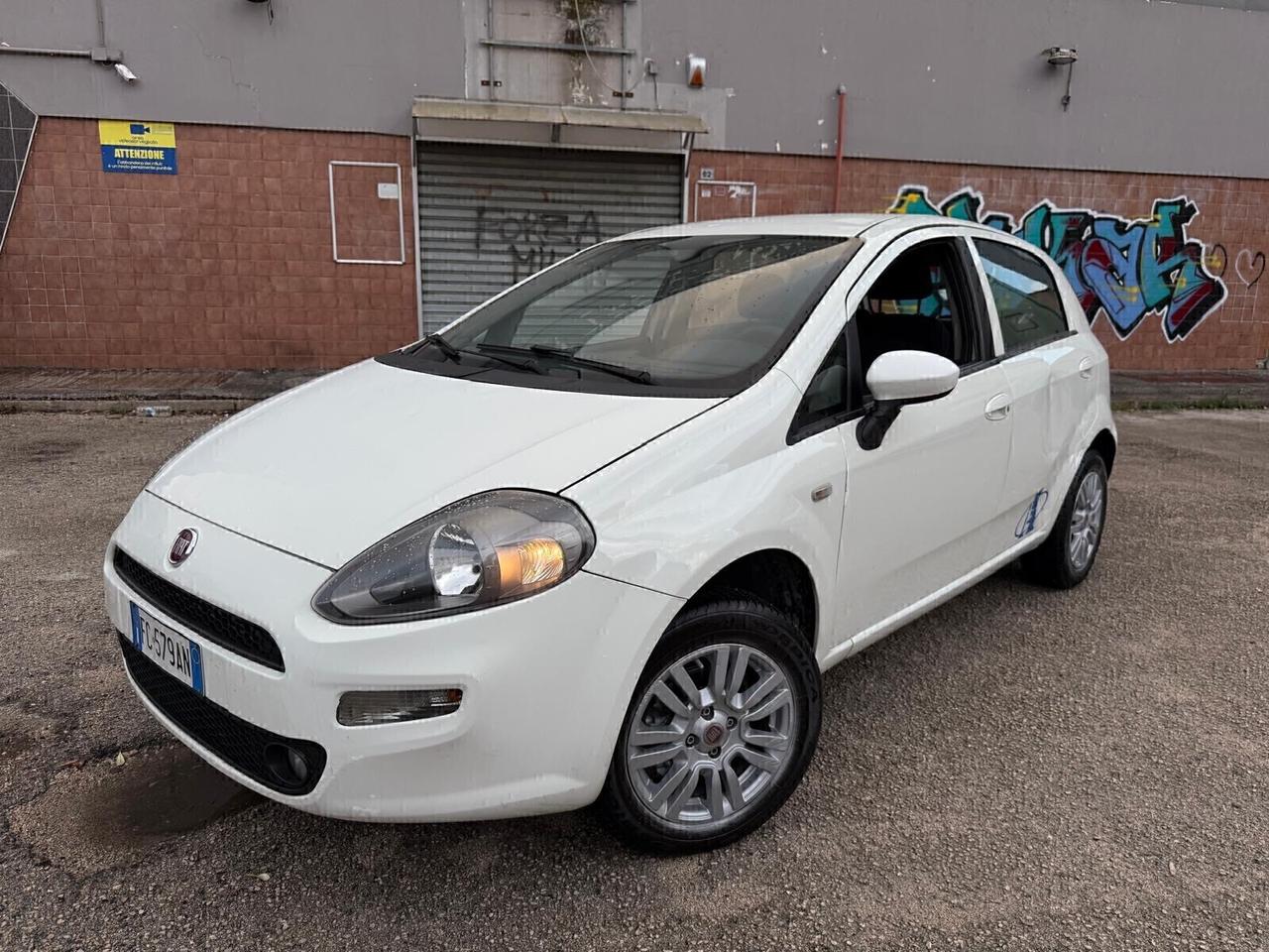 2016 Fiat Punto 1.4 8V 5 porte Natural Power Lounge